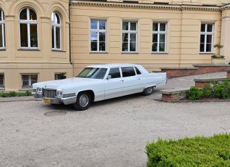 CADILLAC FLEETWOOD - PREZYDENCKI STYL I KLASYKA  Bydgoszcz
