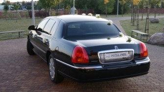 Lincoln Town Car - ekskluzywna limuzyna na szczególną okazję...
Tel. 693 546 809 Słupca