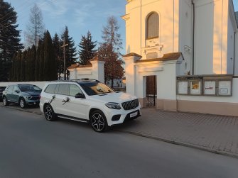 Biały Mercedes Gls z czarnym dachem Grójec