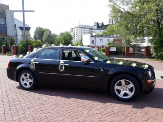 Samochód do ślubu limuzyna chrysler 300C Warszawa