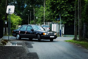 Klasykiem do ślubu - Legendarny Mercedes W124 Bielsko-Biała