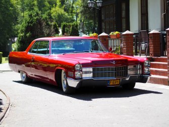 Cadillac 1966 De Ville Coupe Sianów