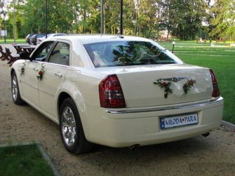 Wynajmę Auto dom ślubu Chrysler 300c 5,7 hemi biały  ŁYSZKOWICE