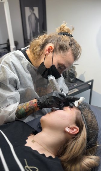 Chill Studio - naturalne piękno w dniu, które zapamiętasz na zawsze  Olesno