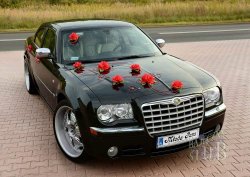 Auto do Ślubu Chrysler 300c czarna perła na 22 calowych felgach. Rybnik