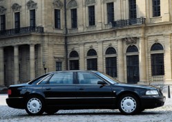 Retro Limuzyna Audi A8 Warszawa