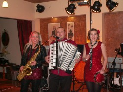 zespół MUZYCZNY " T R A F N Y W Y B Ó R" Augustów