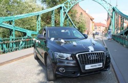 Wynajem audi Q5 do ślubu oraz piękne dekoracje weselne MalilaTUTU Warszawa