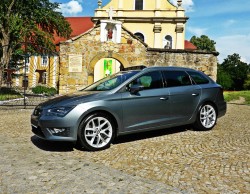Seat Leon ST FR w hiszpańskim stylu szklany dach, DCC Wrocław