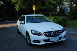 Auto, samochód do ślubu Mercedes E limuzyna Puławy