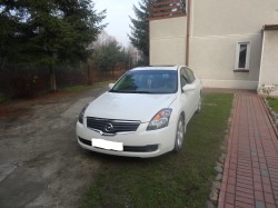 Nissan Altima 2009 w piêknym kolorze Bia³ym Per³owym Tarnów