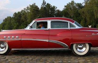 Auto do ślubu- Buick Roadmaster Gostyń