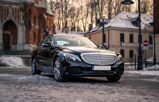 Mercedes-Benz C klasa wersja Exclusive - Wynajem pojazdu do ślubu  Kraków