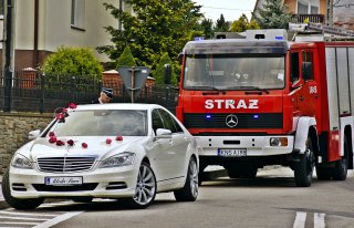 Perłowo Biały Mercedes AMG Nowy Sącz