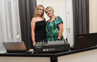  DJ ASIULA & CÓRA - Usługi Muzyczne Świecie