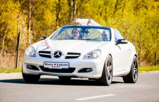 Mercedes cabrio do ślubu - biała perła - ZOBACZ FILM Poznań
