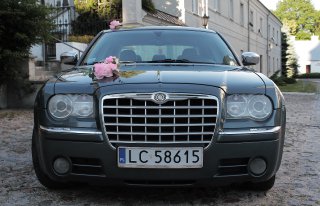 Samochód do ślubu Limuzyna chrysler 300c wyjątkowe auto  Chelm