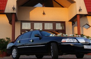 Lincoln Town Car Long do wynajęcia na ślub i inne uroczystości Słupca