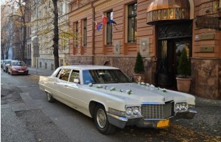 CADILLAC FLEETWOOD - PREZYDENCKI STYL I KLASYKA  Bydgoszcz
