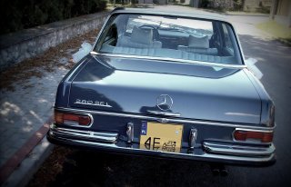 Czarna Wołga, Lincoln, Mercedes, Volvo, Łada i inne zabytki Kraków