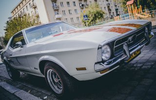 Klasyczny Mustang do ślubu Wrocław