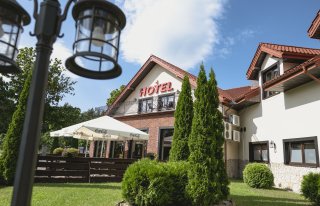 PODZAMCZE Hotel Restauracja Grażyna Glińska Góra kalwaria