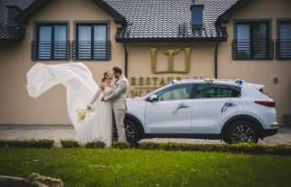 Idealne Auto do Ślubu - Przestronne wnętrze, wynajem z kierowcą. Szczecin