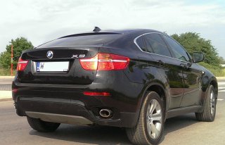 Luksusowe BMW X6 w czarnym kolorze Warszawa