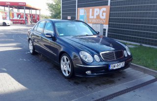 Auto, Samochód do Ślubu, Wesela - Mercedes W211 E-Klasa 350zł  Świętochłowice