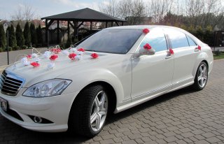 Mercedes S-klasa biala perła do ślubu Białystok